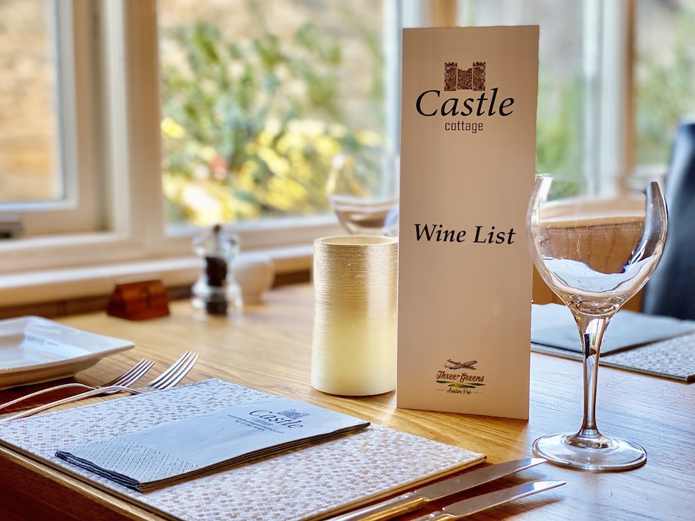 Castle Cottage Inn