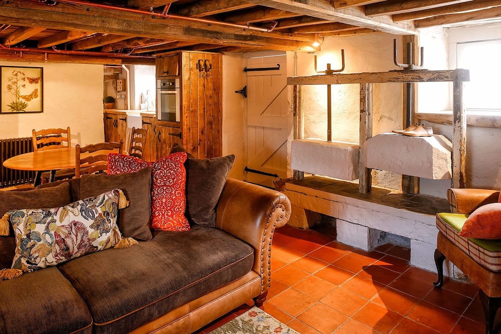 The Cheese House at Gileston Manor view 4