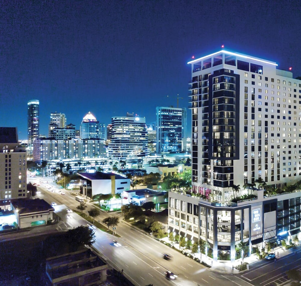 Lauderdale Breeze Villas