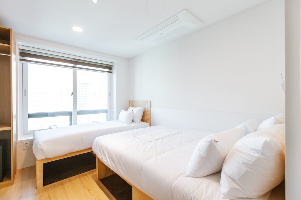 Step Inn Myeongdong 1 59