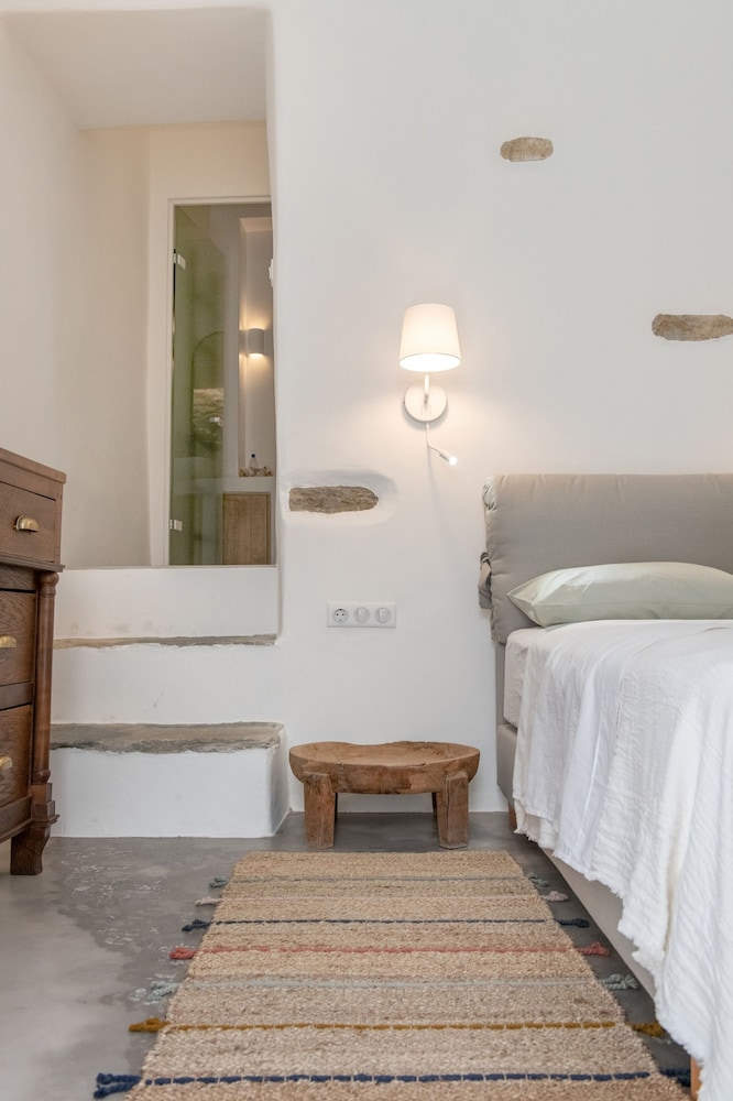 Cycladic House Tinos Cycladic House in the Heart of Tinos City