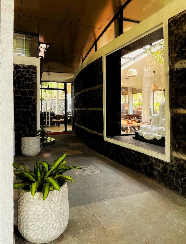 Bird's Nest Resort - Shahapur