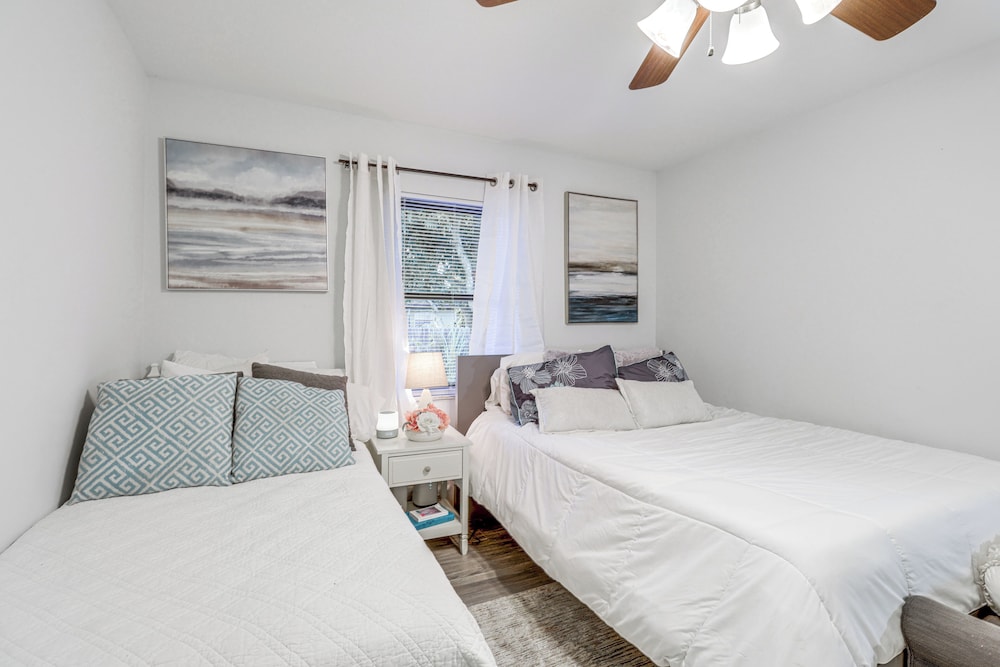 6 Mi to Shore: Vero Beach Family Home