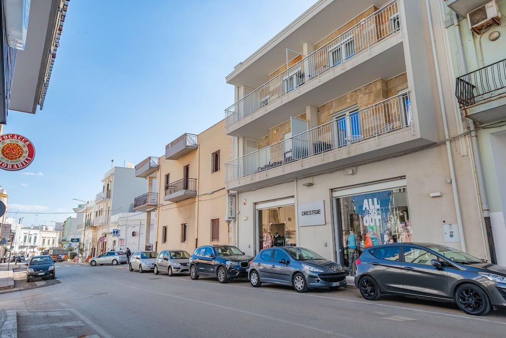 Marina Apartment 100m From Sea photo 3
