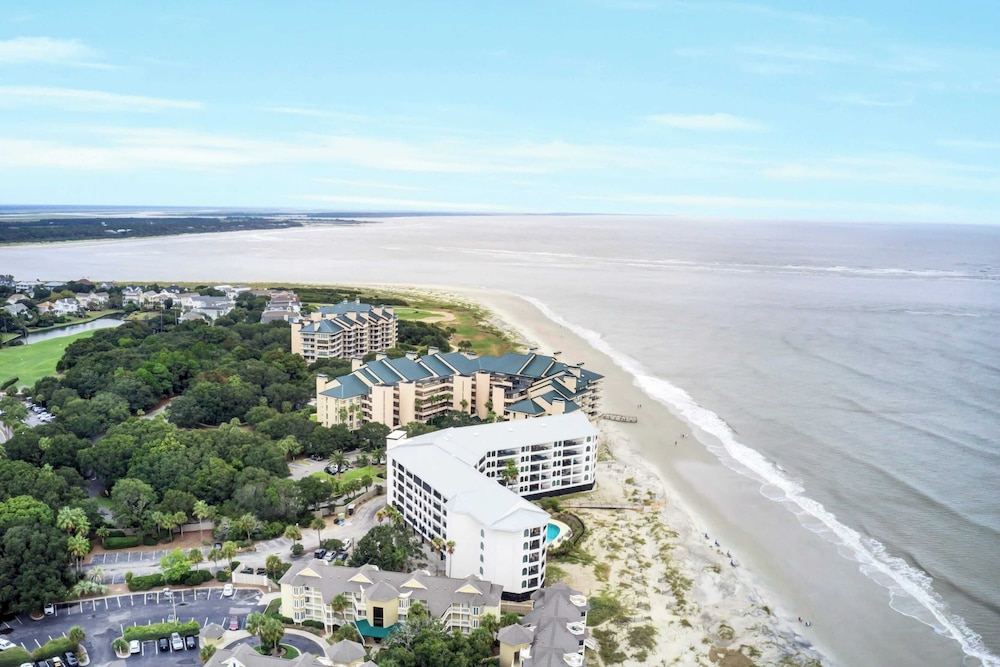 518 Seascape Waterfront Views + Community Pool