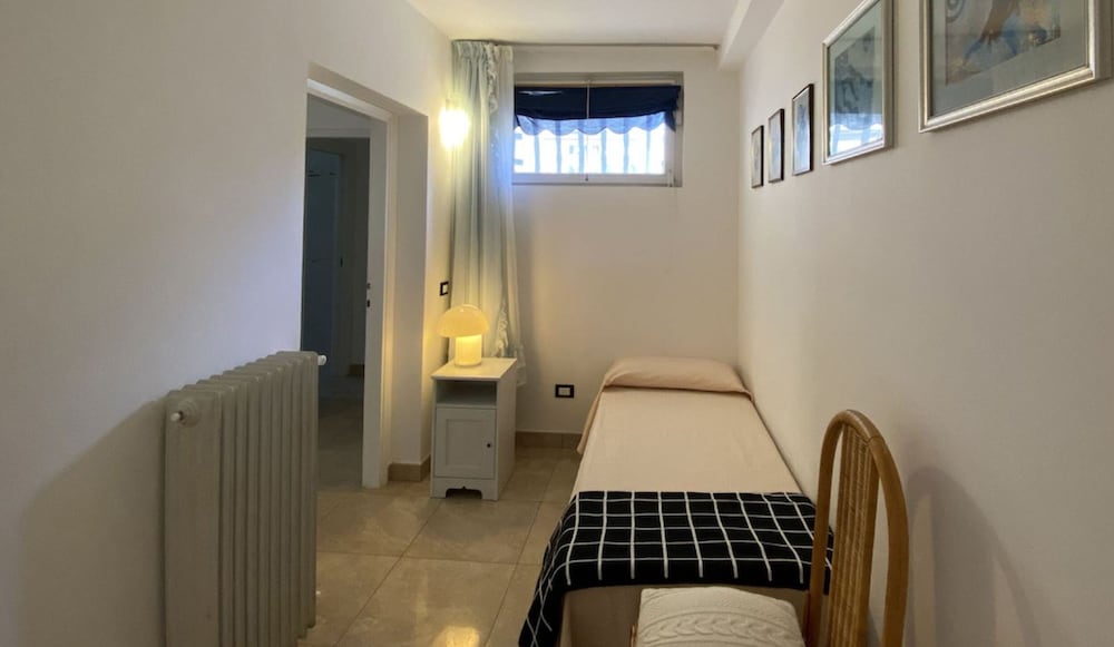 Three-room Apartment Sleeps 3 IN THE NEW Town Area - Ref Costa-rif Costa