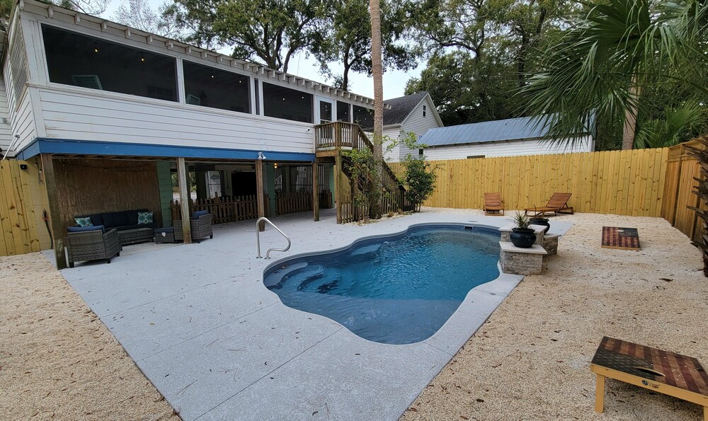16 6th Avenue by Tybee Vacation Rentals
