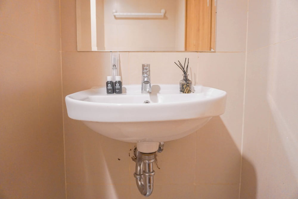 Good Choice and Comfy Studio Apartment at LRT City Jatibening