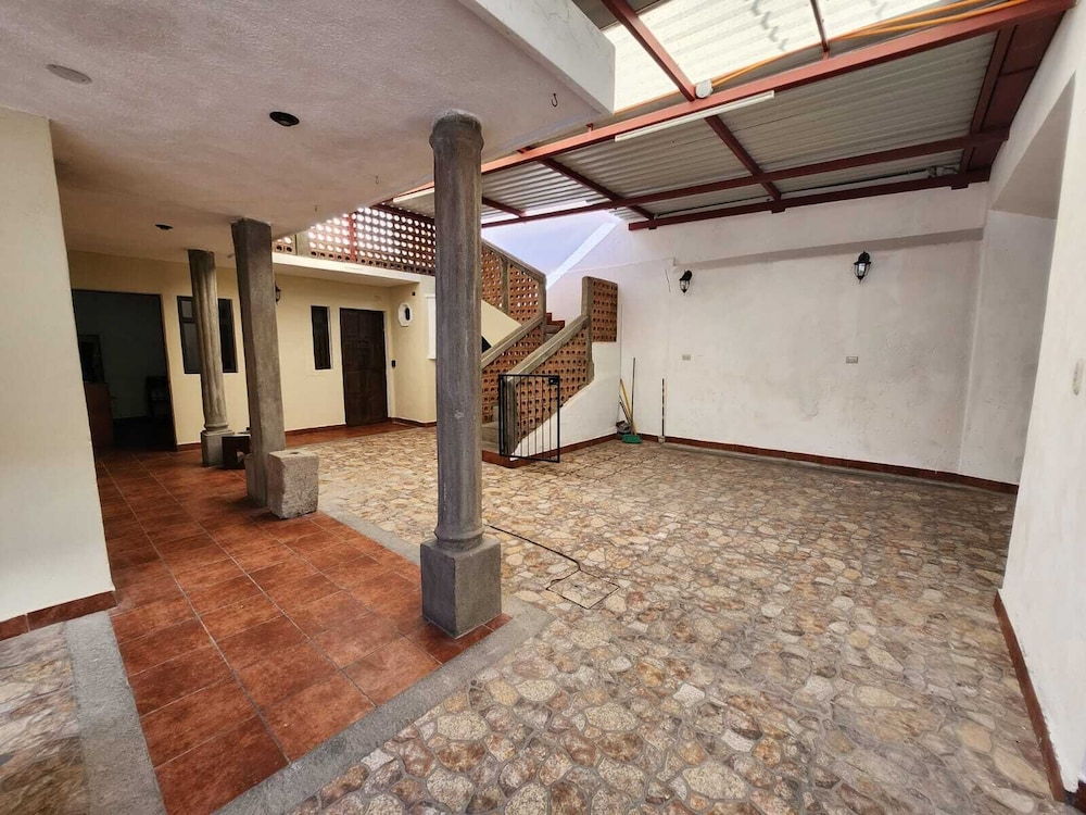 El Santuario GT