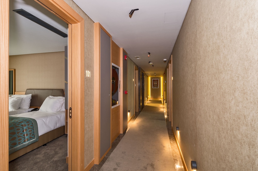 Genova Hotel - Image 51