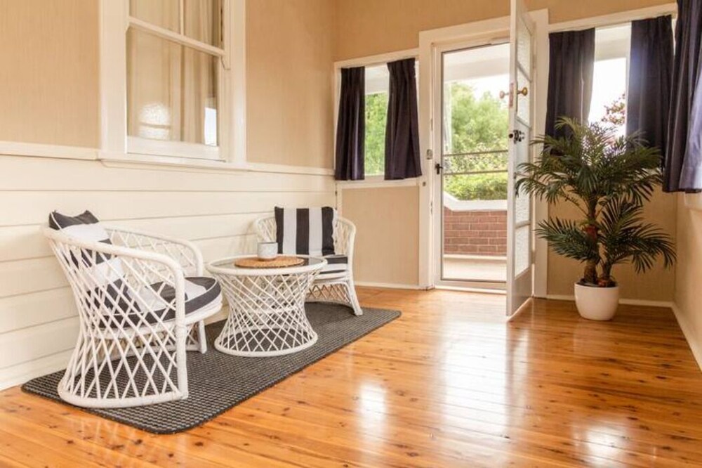 Court House Hideaway by Your Innkeeper Mudgee view 2