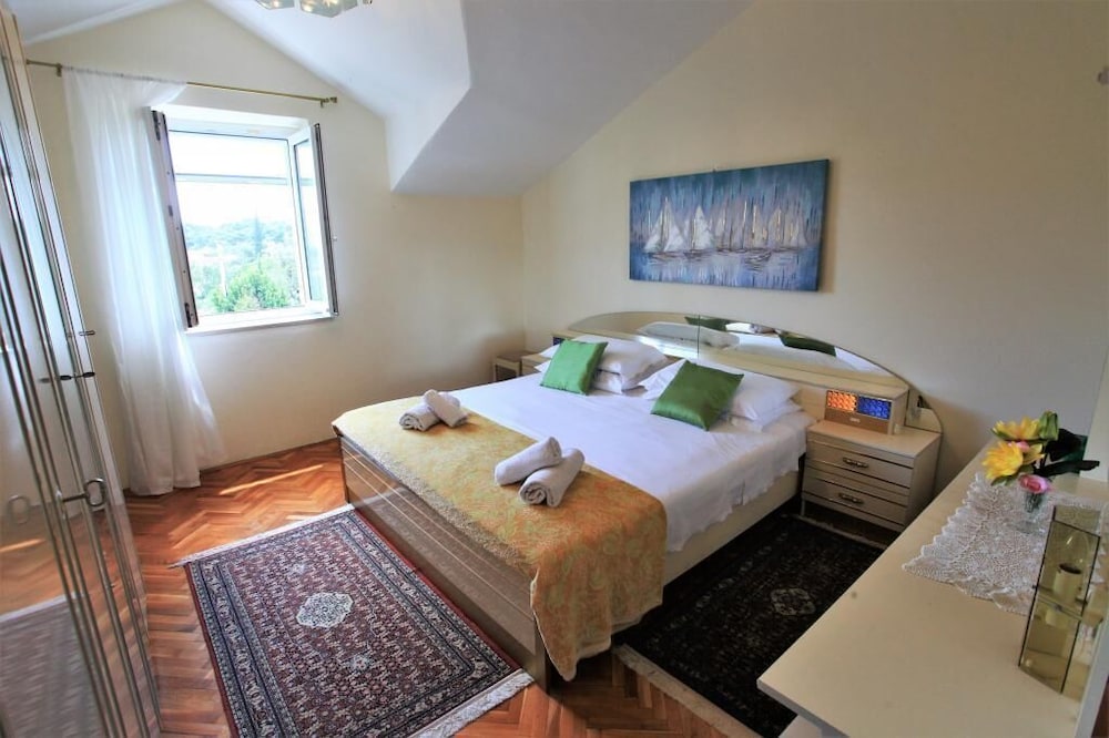 Apartman Laura Zaton