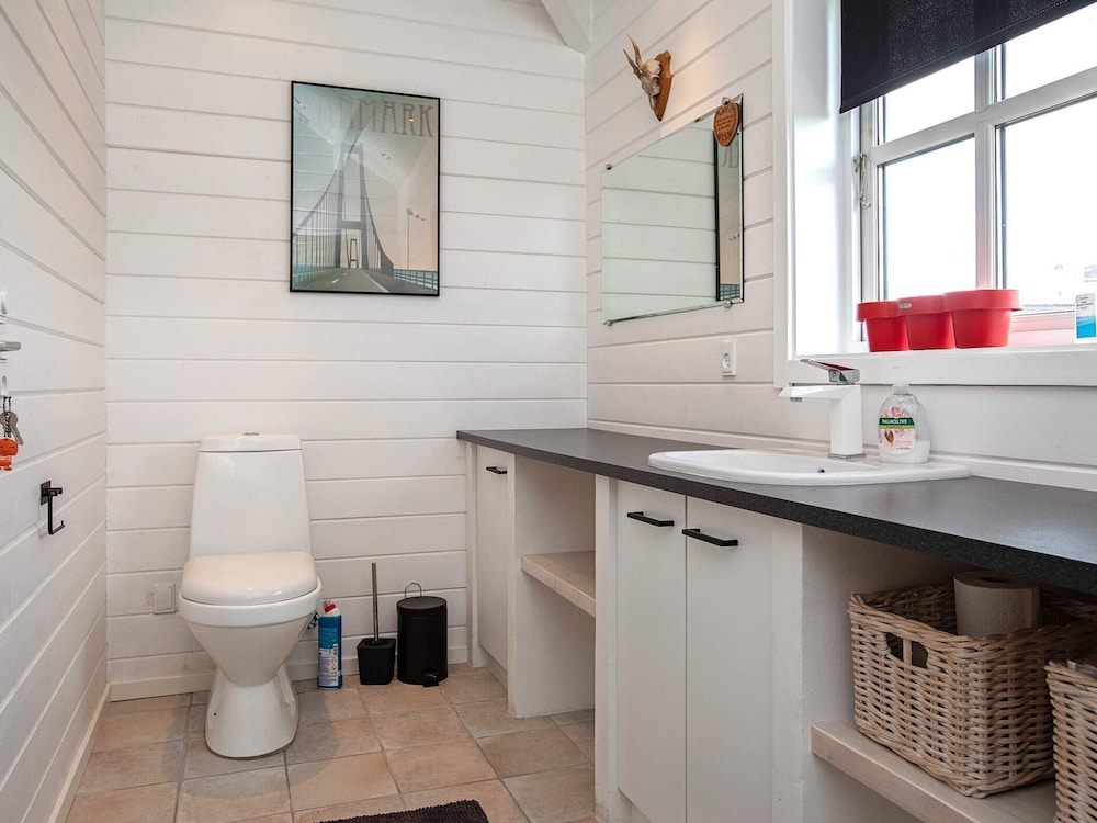 6 Person Holiday Home in Vaeggerlose