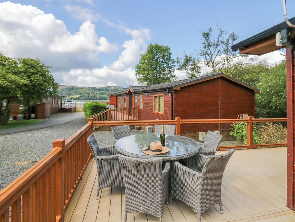 Waterside Lodge