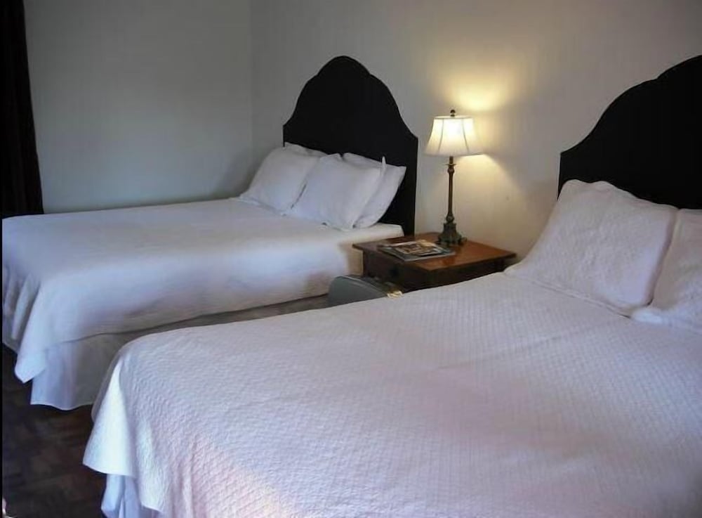 La Siesta Motel