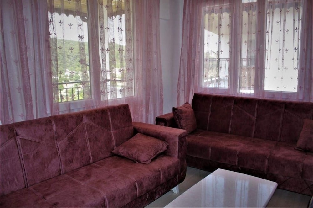 Hotel Demir Apart-Otel - Image 1
