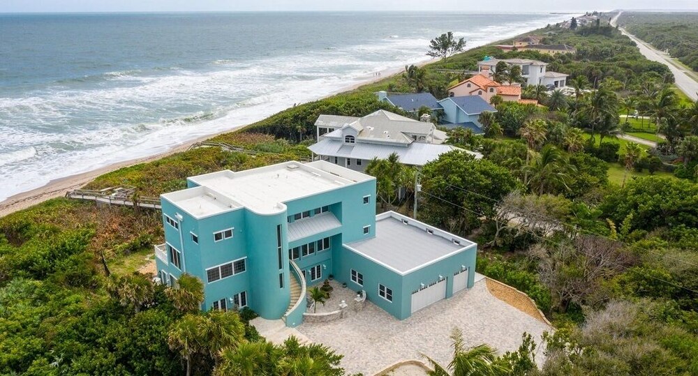 Melbourne Beach Oceanfront Villa w/ Pool