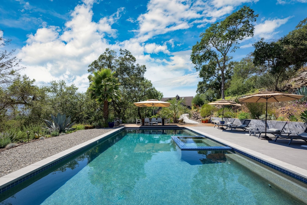 Kenwood Vista by Avantstay 7acres w Pool Fire Pit Vineyard Views