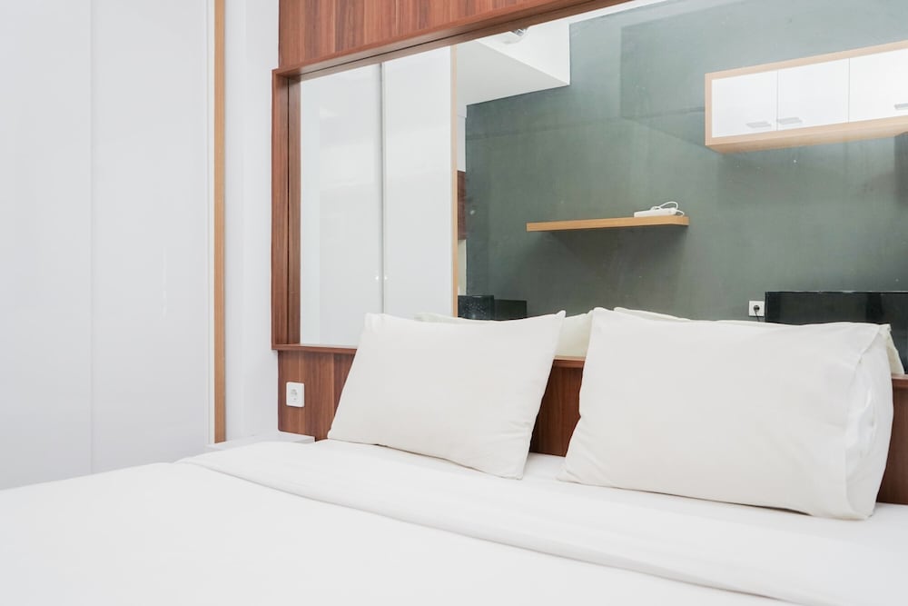 Comfort and Cozy Studio Room Apartment at Springwood Residence