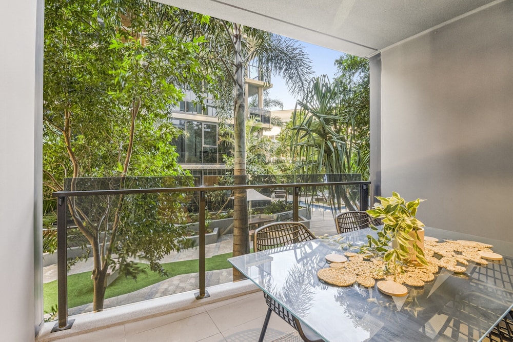 Modern South Bank Apt Walk to Dining
