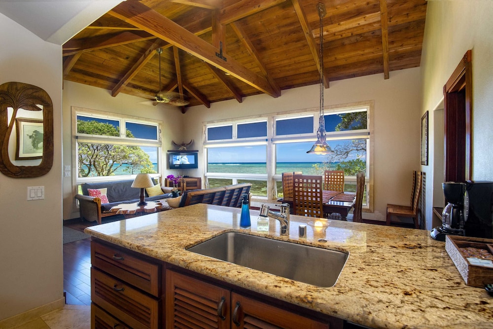 Tiki Moon Villas