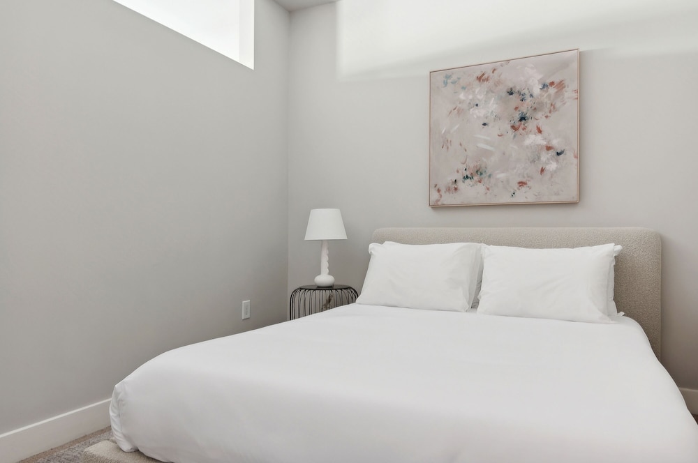 Charlotte Vacations - Kasa at Cortland NoDa Charlotte - Property Image 32