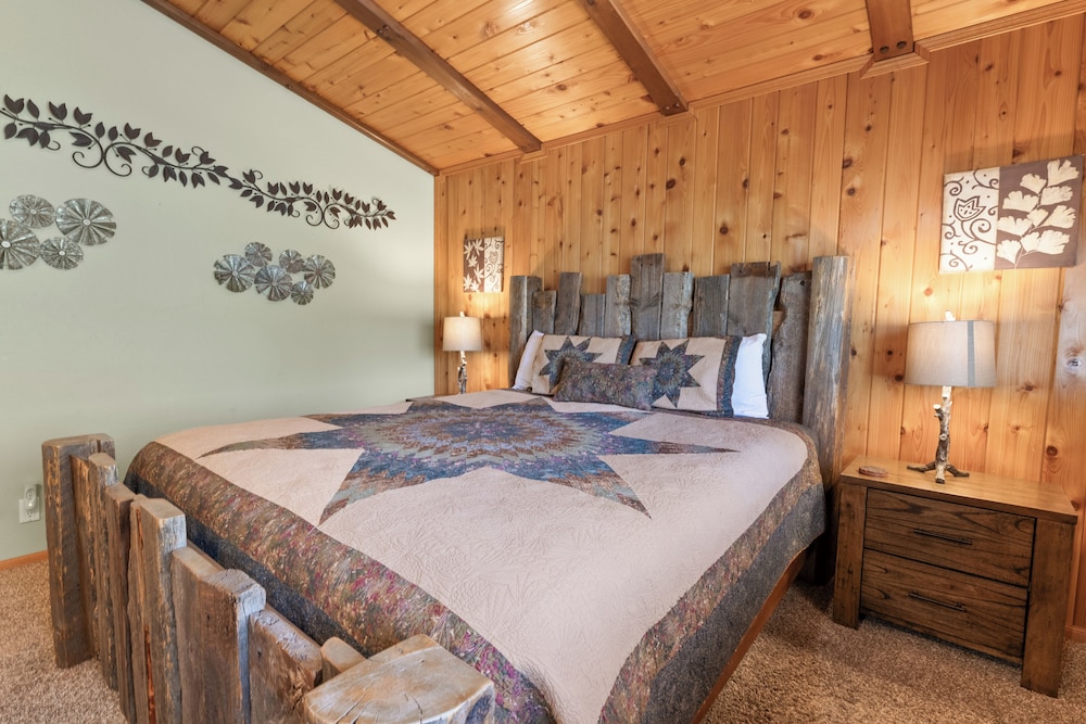 Stony Creek Cabin view 2