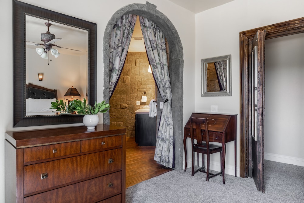 Wilson Creek Manor By Avantstay Sleeps 24 Amazing Estate w Pool Game Room
