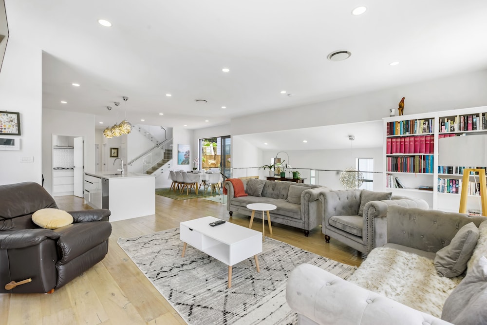 Stunning Taka Retreat nr Beach-Netflix - Image 1