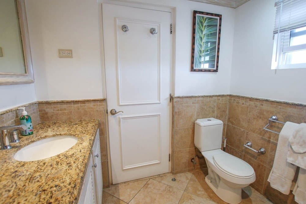 Modern 2-bed Apt Near Beach In St. Lawrence Gap 2 Bedroom Apts by Bluescape