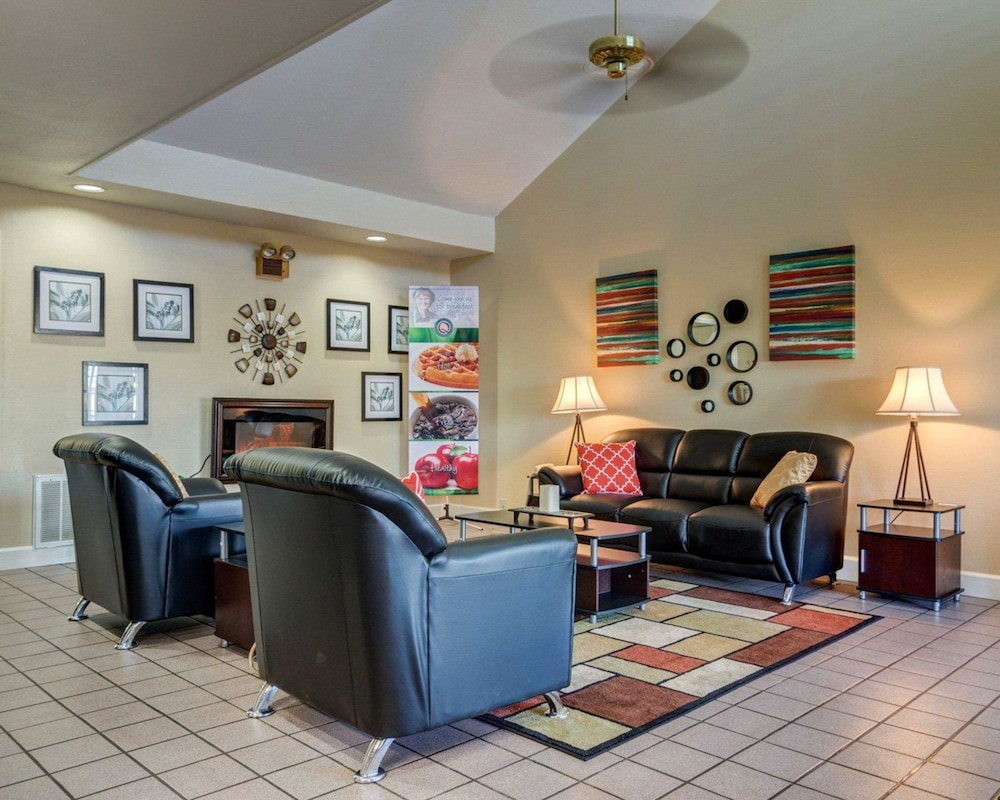 Anderson Vacations - Quality Inn Hartwell - Property Image 5
