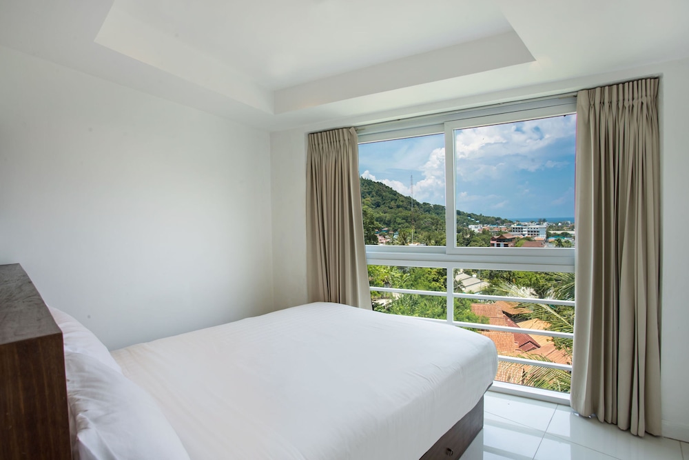Kata Ocean View 1BR Apartment O17 view 3