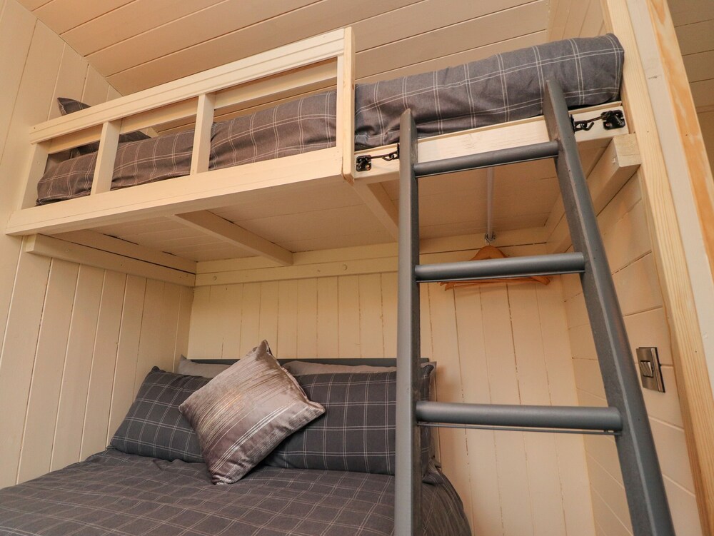Hillcrest Shepherds Hut