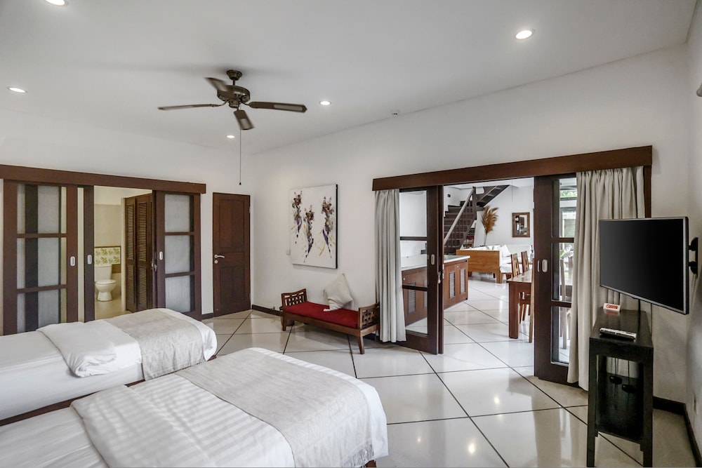 Villa Gading by Alfred in Bali - Stunning 4BD Villa in the Heart of Seminyak Beach