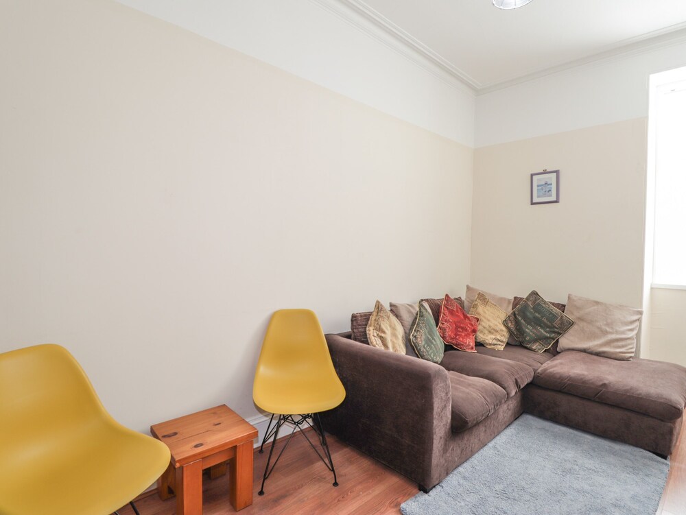 1 Seafield Street