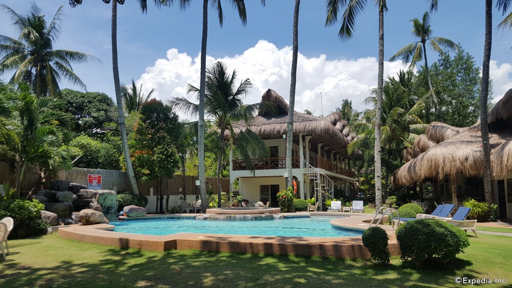 Mike's Dauin Beach Resort