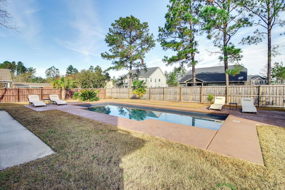 Private Pool & Game Room: Home Near Savannah