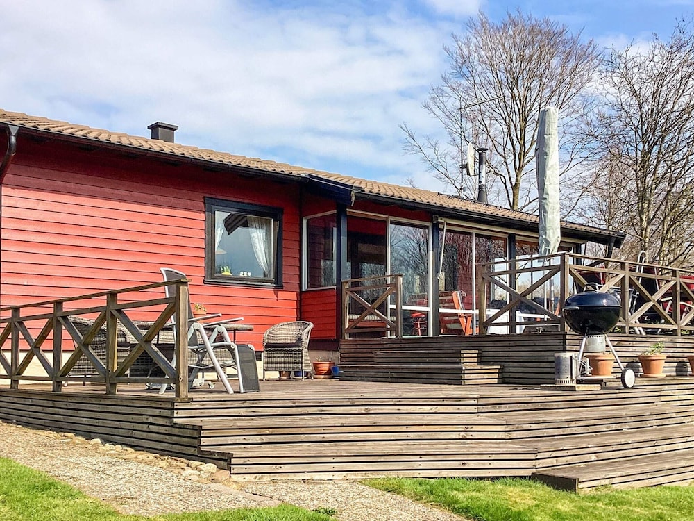 6 Person Holiday Home in Hjarnarp