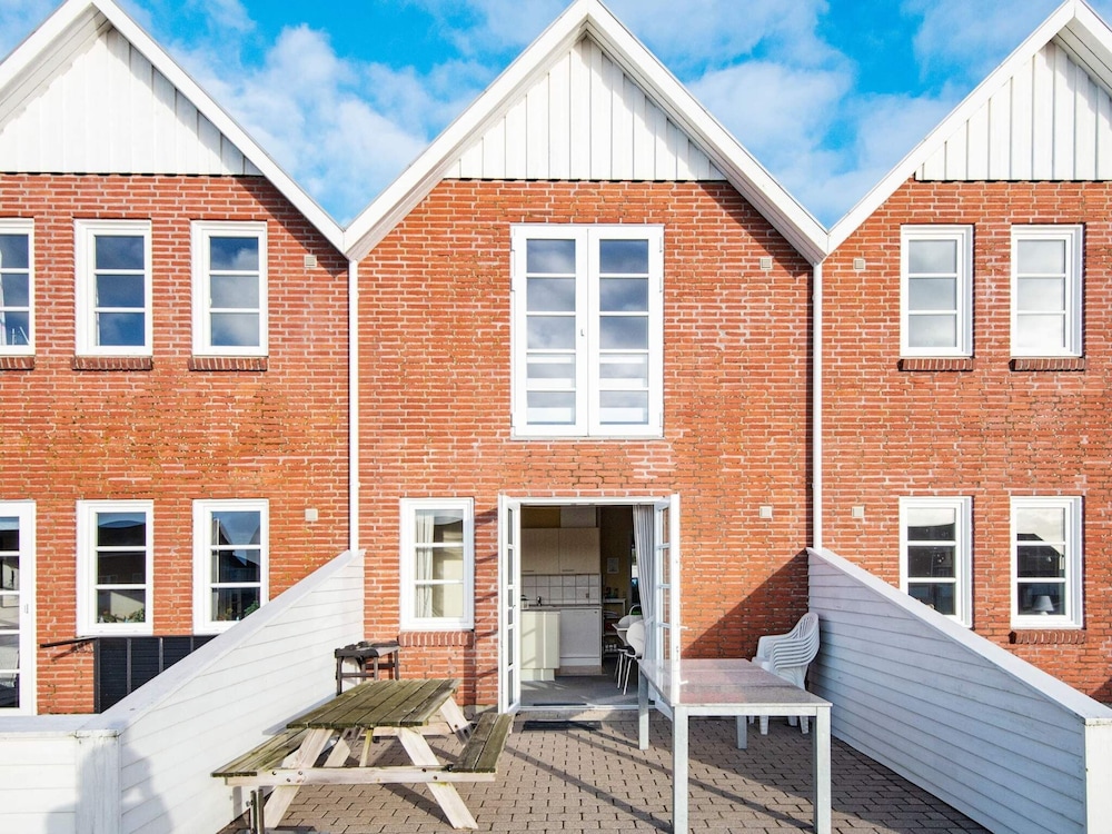 8 Person Holiday Home in Romo view 4
