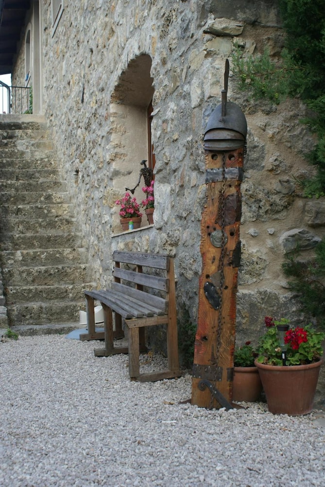 Photo 28
