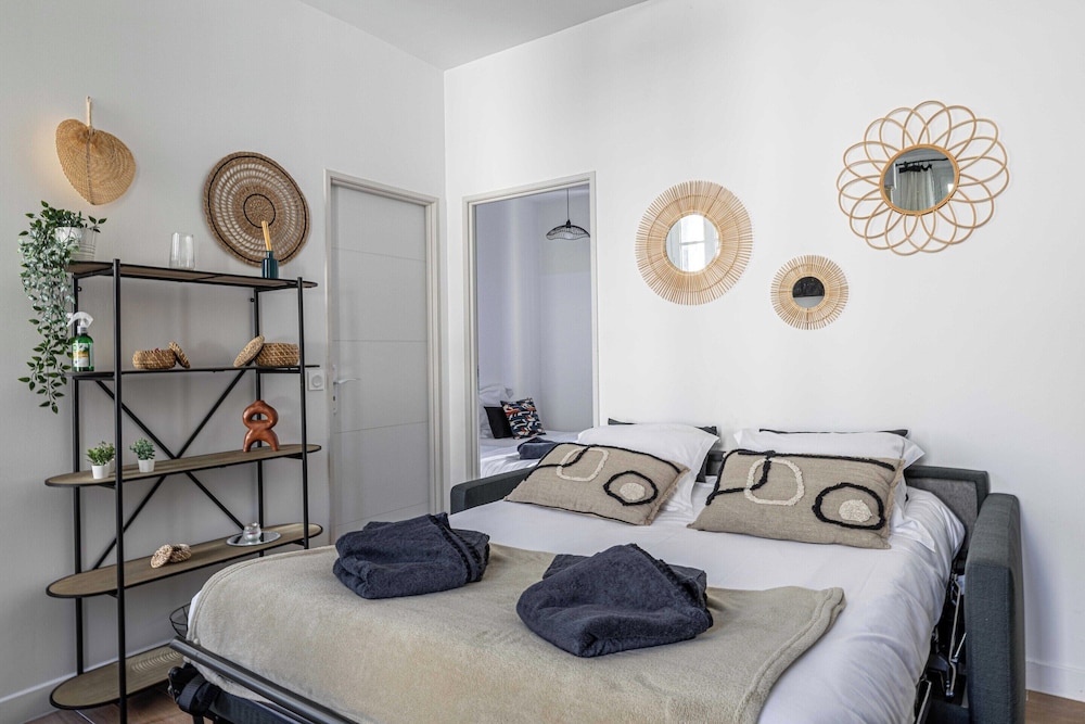 Cannes Center - 2br/4p - Palais des Festivals view 4