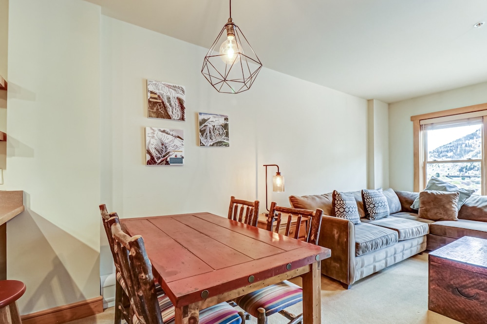 Cs321 Copper Springs 1 Bedroom Condo