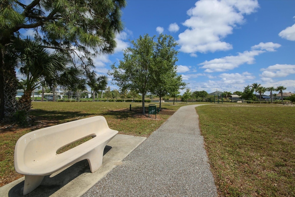 South Gulf Cove 3 Bedroom Pool + Spa on Canal Private Home 3 Home