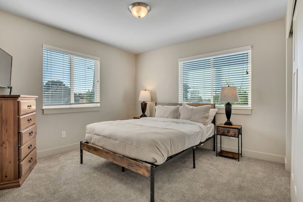 Hill Field 3 by CDH in Layton
