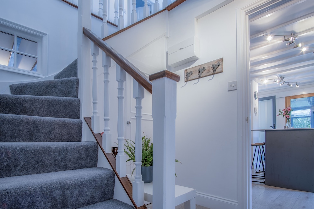 White Mill - 4 Bed - Lampeter Velfrey view 4