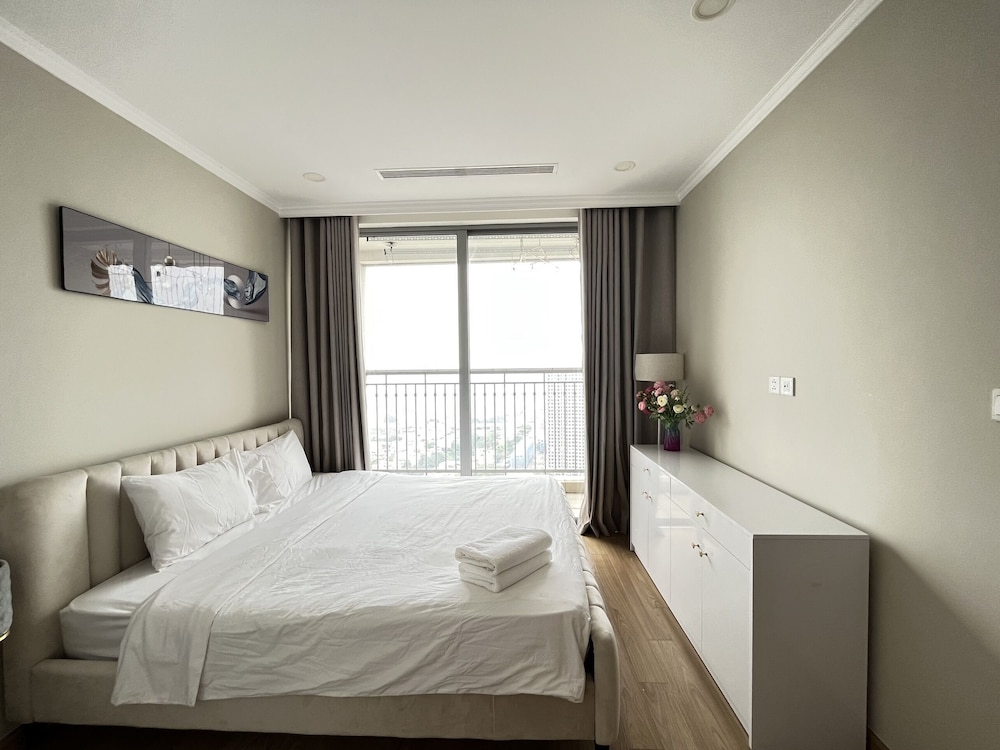 Vinhomes Gardenia - 2 Brs Apartment