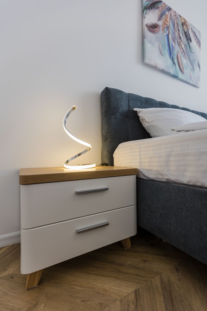 1BDR Comfort by ApartInvest view 5