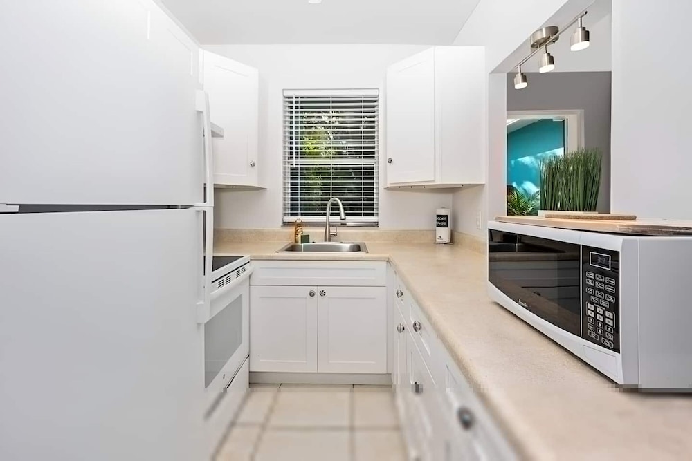 Ocean Breeze Home in Hollywood