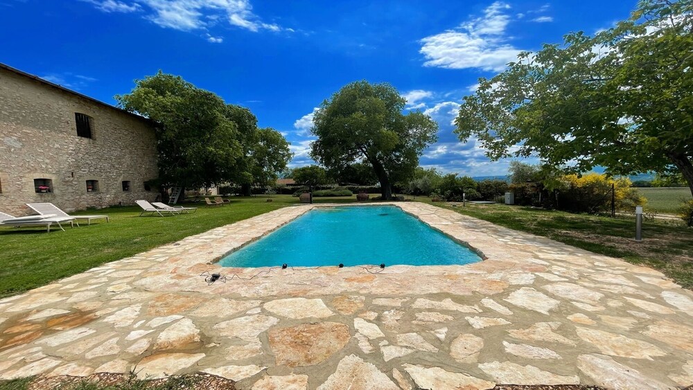 Open Pool Villa in Italy - Spoleto Umbria - Property Image 9