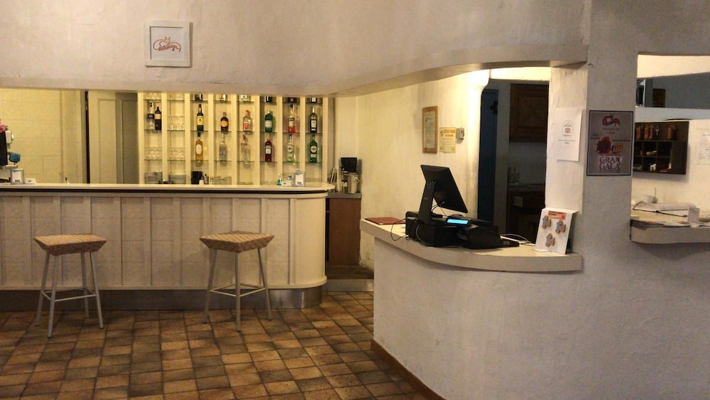 Hotel Su Meriagu photo 2